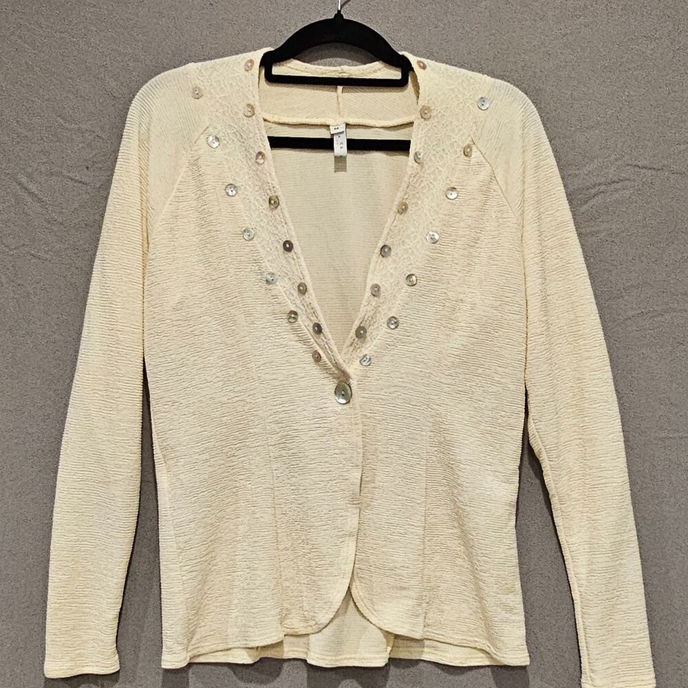 Black Market Vintage Style Cream Womens Top Shirt Coverup Size M